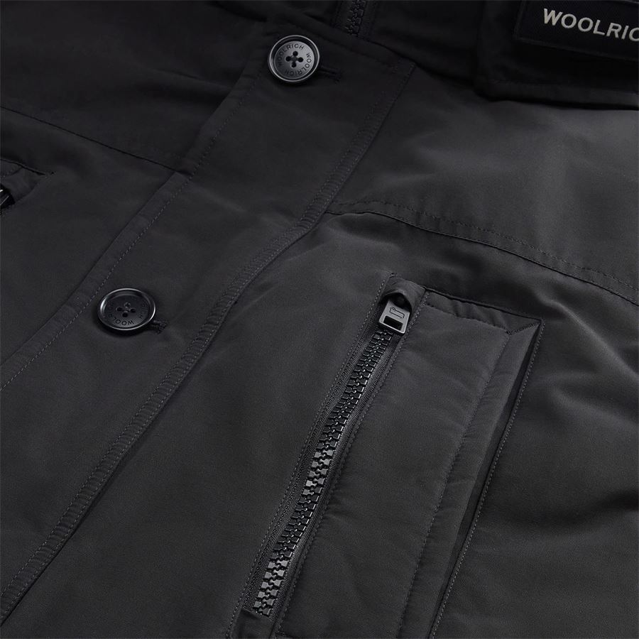 Arctic Parka Evolution in Ramar Cloth Woolrich | CFWOOU0866BLK